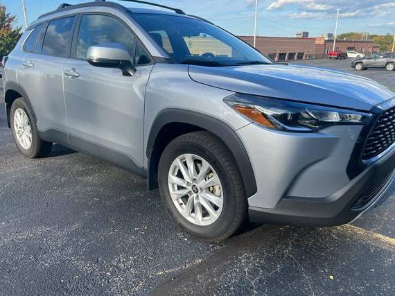 TOYOTA COROLLA CROSS 2024 7MUCAABG3RV095034 image